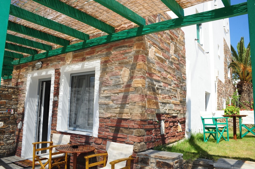 Annita S Village 12/68
