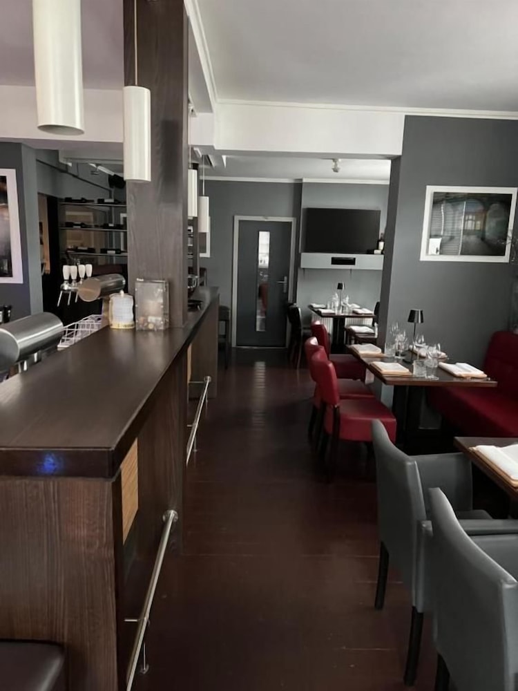 Hotel Restaurant zum alten Postwagen 37/50