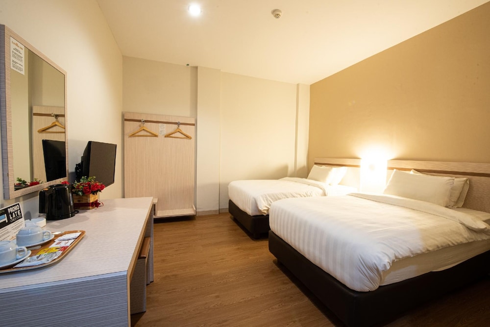 Lovina Inn Penuin 11/22