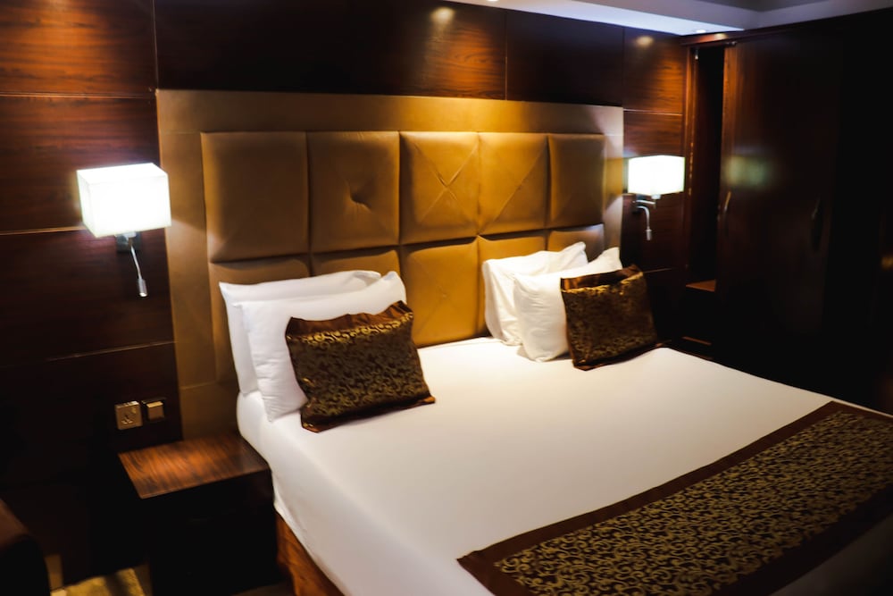 GOLDEN TULIP PORT HARCOURT 59/81