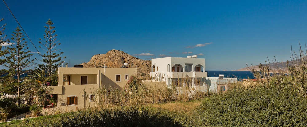 Montemar Apartments 32/40