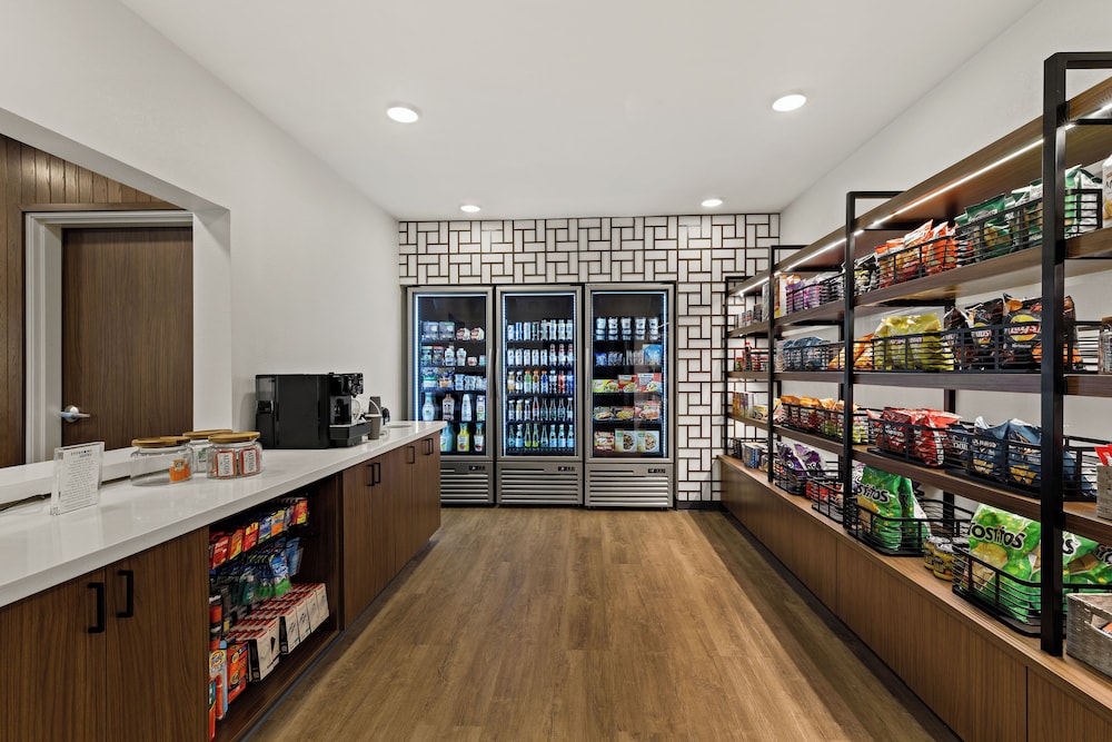 Everhome Suites Brownsville 51/66
