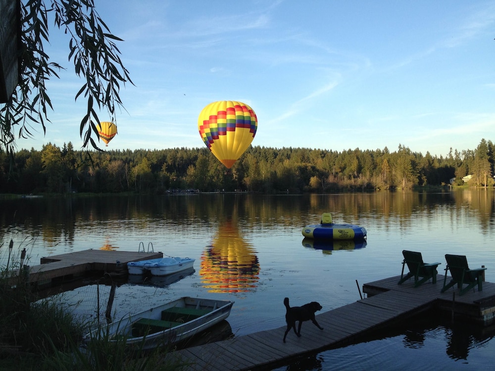 Cottage Lake Bed And Breakfast 47/50