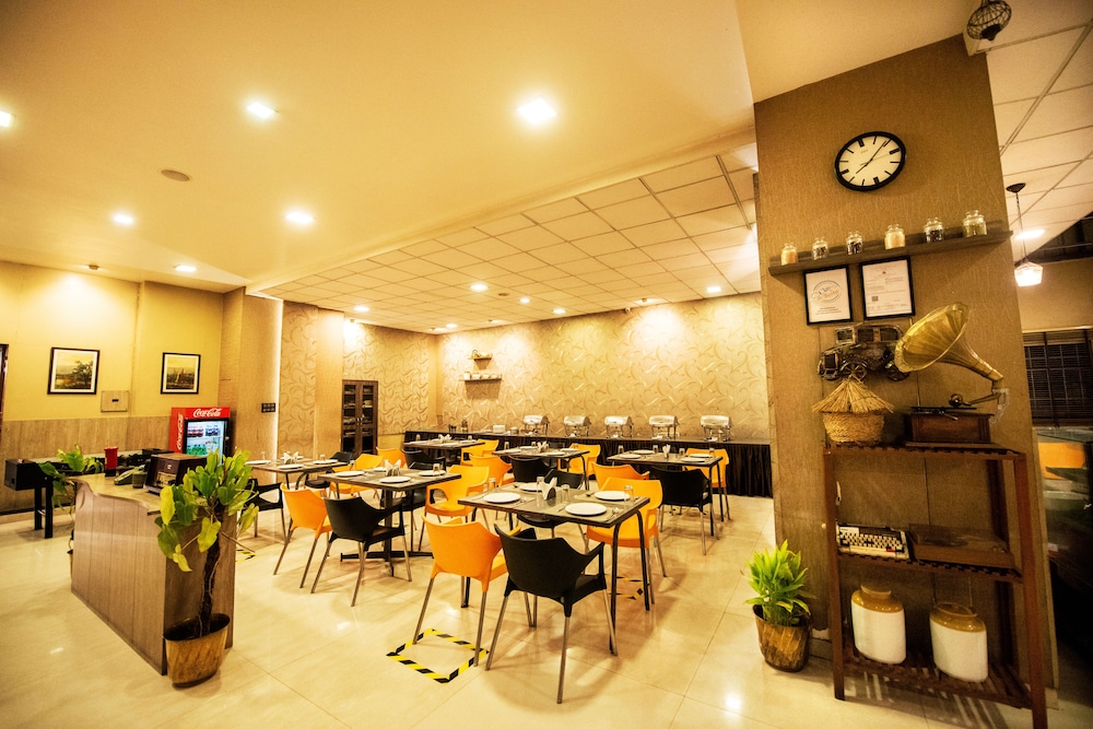 Hotel Bangalore Gate 54/81