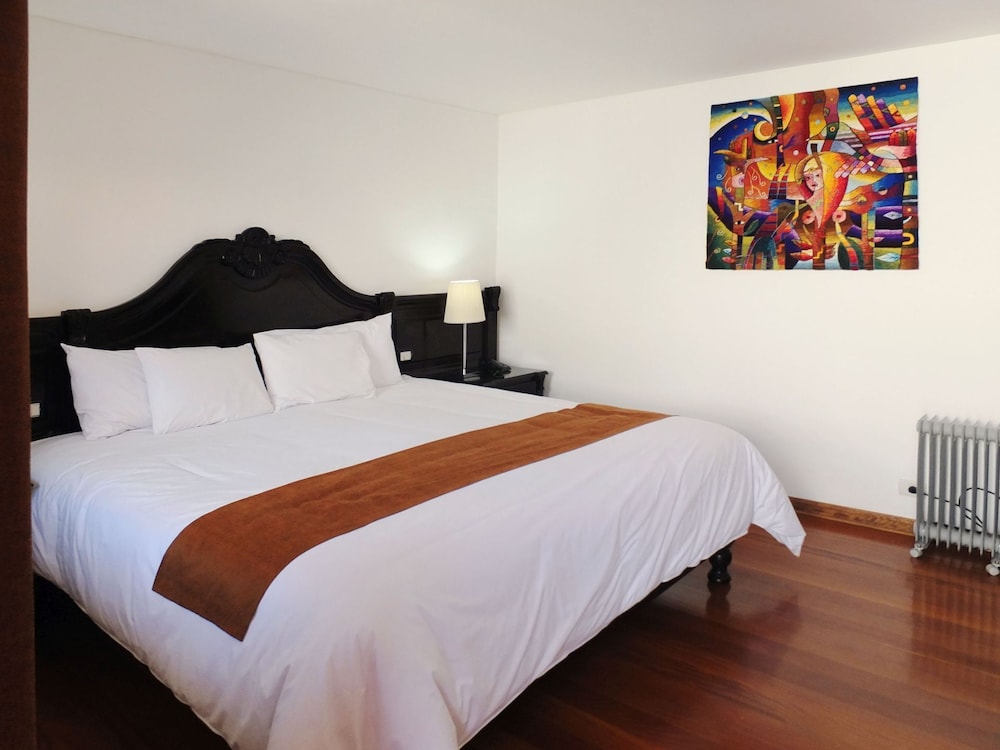 ILLA HOTEL 16/74