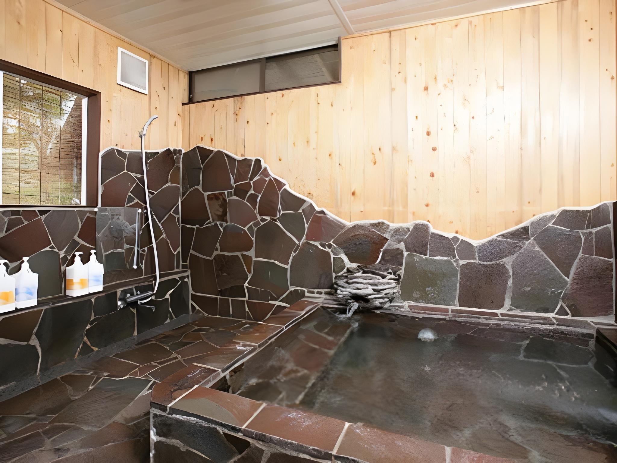 Cottage In Log Cabin 4/6