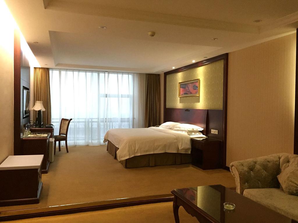 Vienna International Hotel (Changsha West Bus Station) 19/26