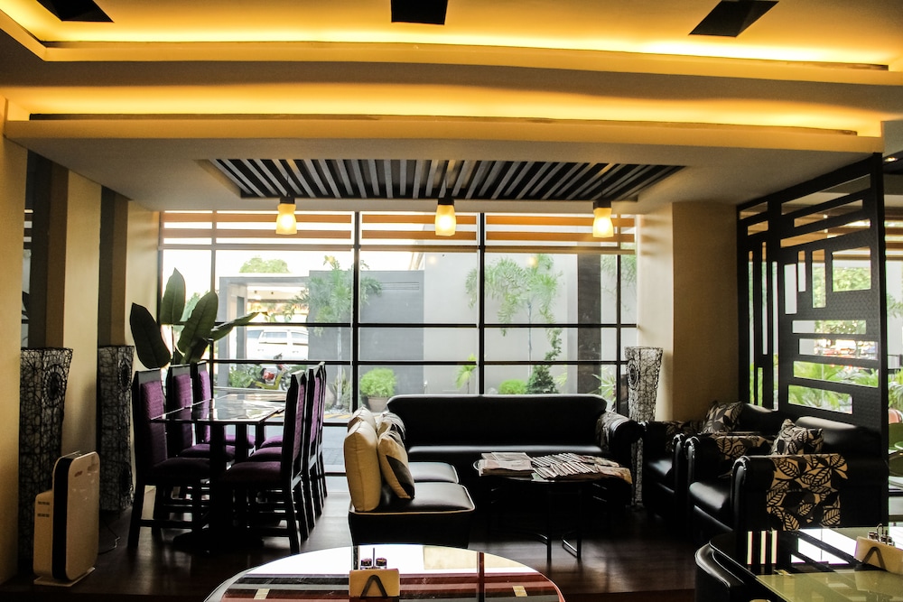 The Horizon Suites and Arcade 22/35