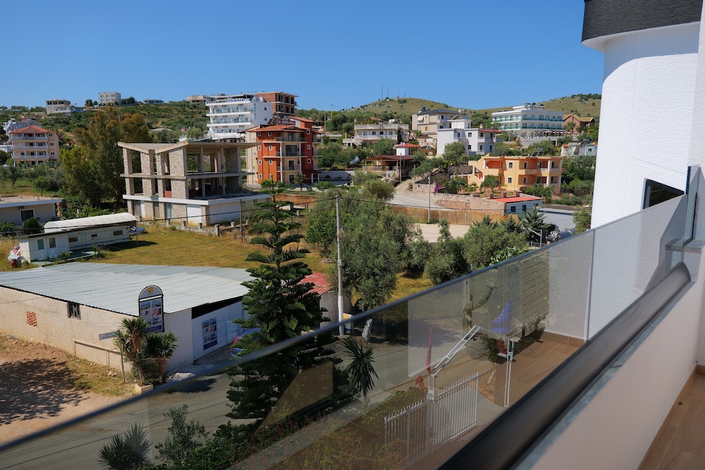 VILA PARK BUJARI 37/50