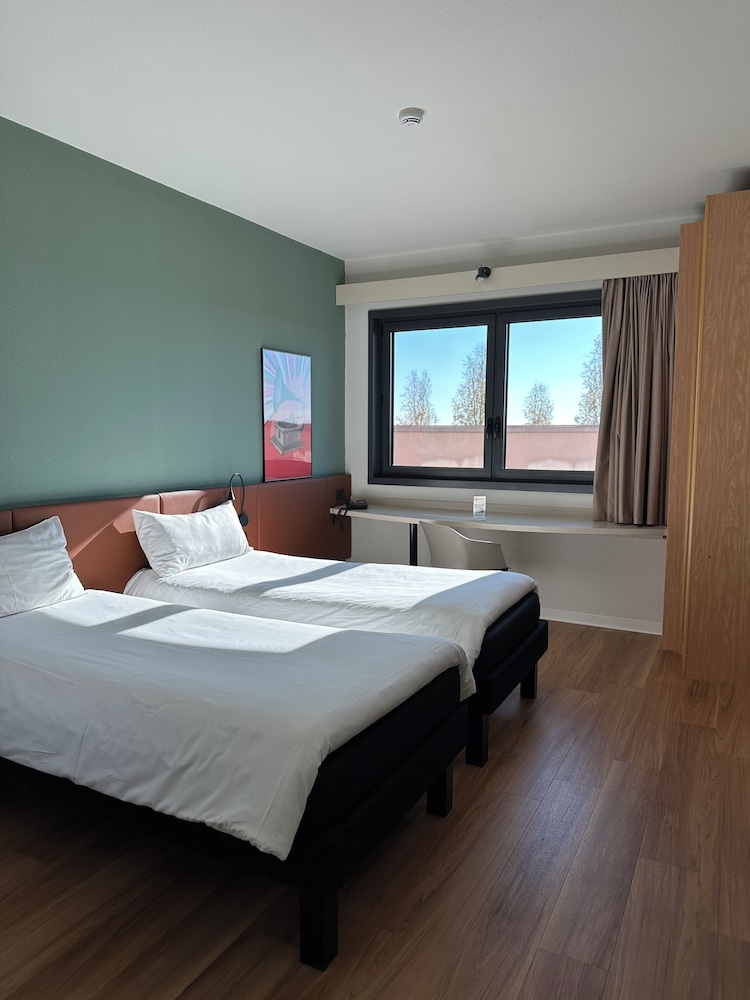 STANDARD, DOUBLE BED