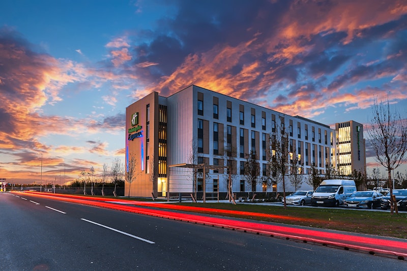Holiday Inn Express Bicester 2/49