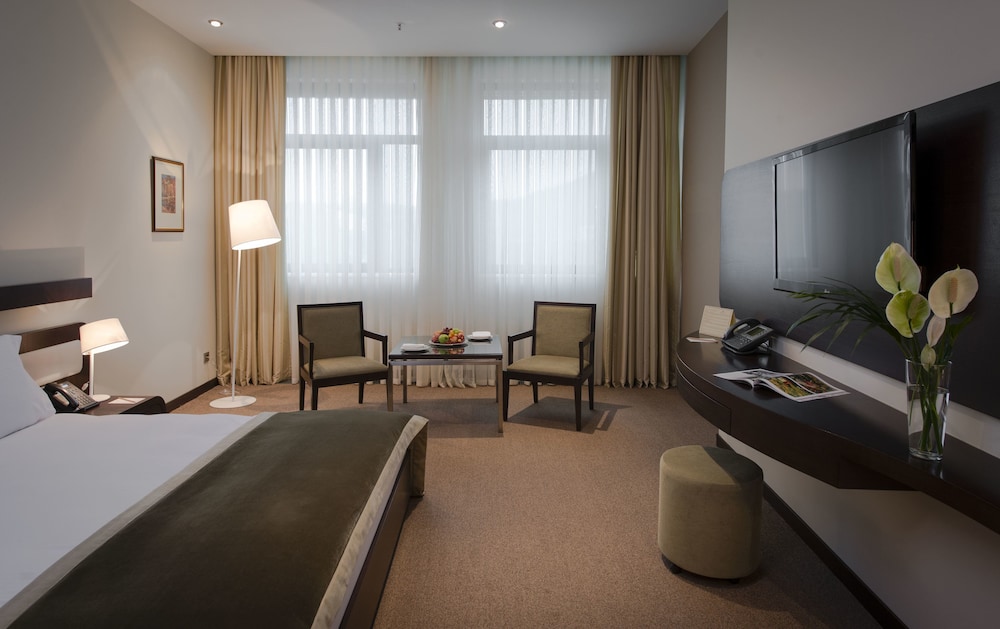 ZIRVE HOTEL 48/76