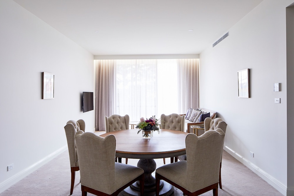 Knightsbridge Canberra 53/61