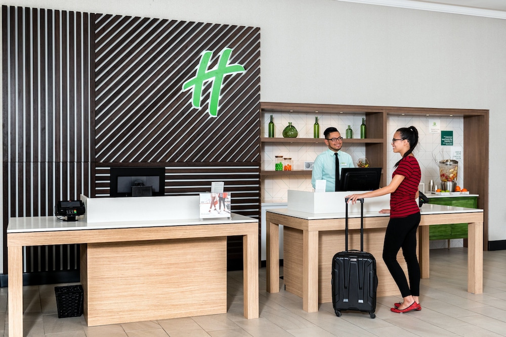 Holiday Inn Hotel Suites Phoenix Mesa Chandler 30/56