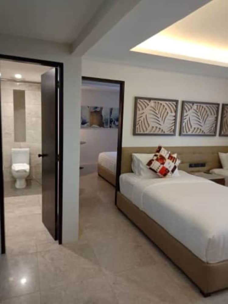 Boracay Ocean Club Beach Resort 20/77
