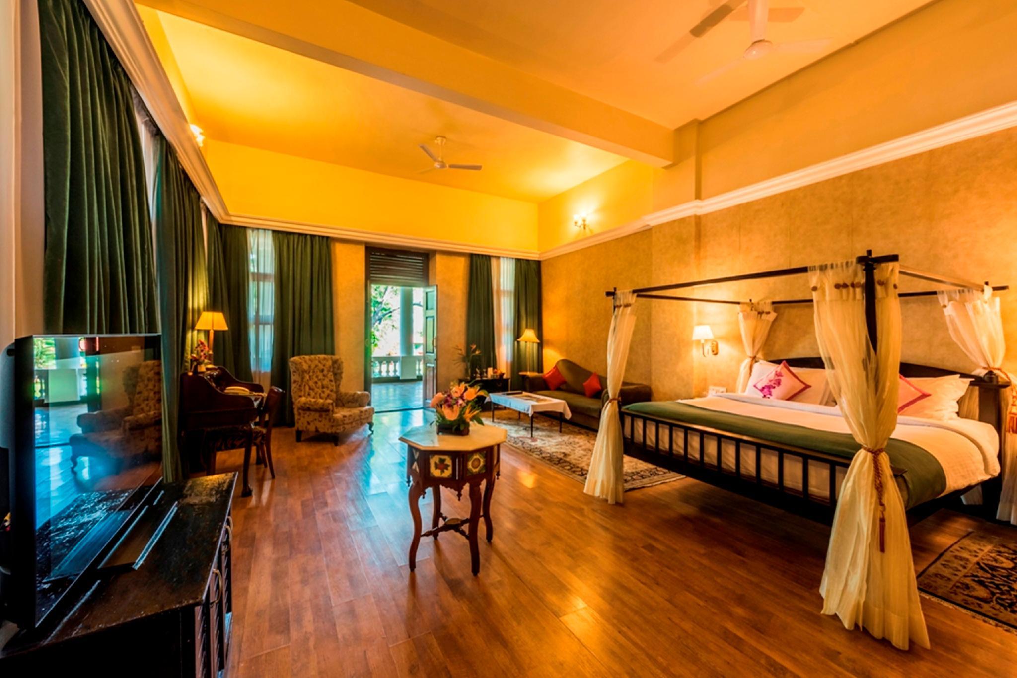 Maharaja, Royal, Suite, Hot Tub, Balcony