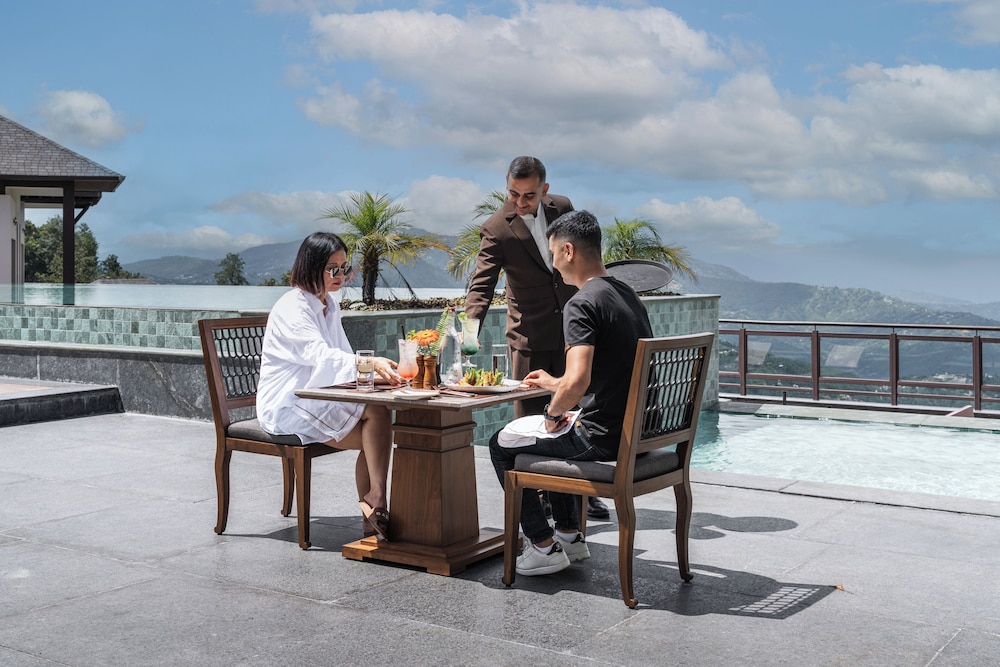 Dusit Thani Himalayan Resort 7/61