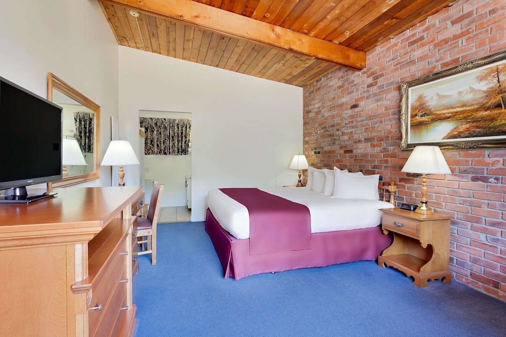 Ramada by Wyndham 1000 Islands/Gananoque 26/38