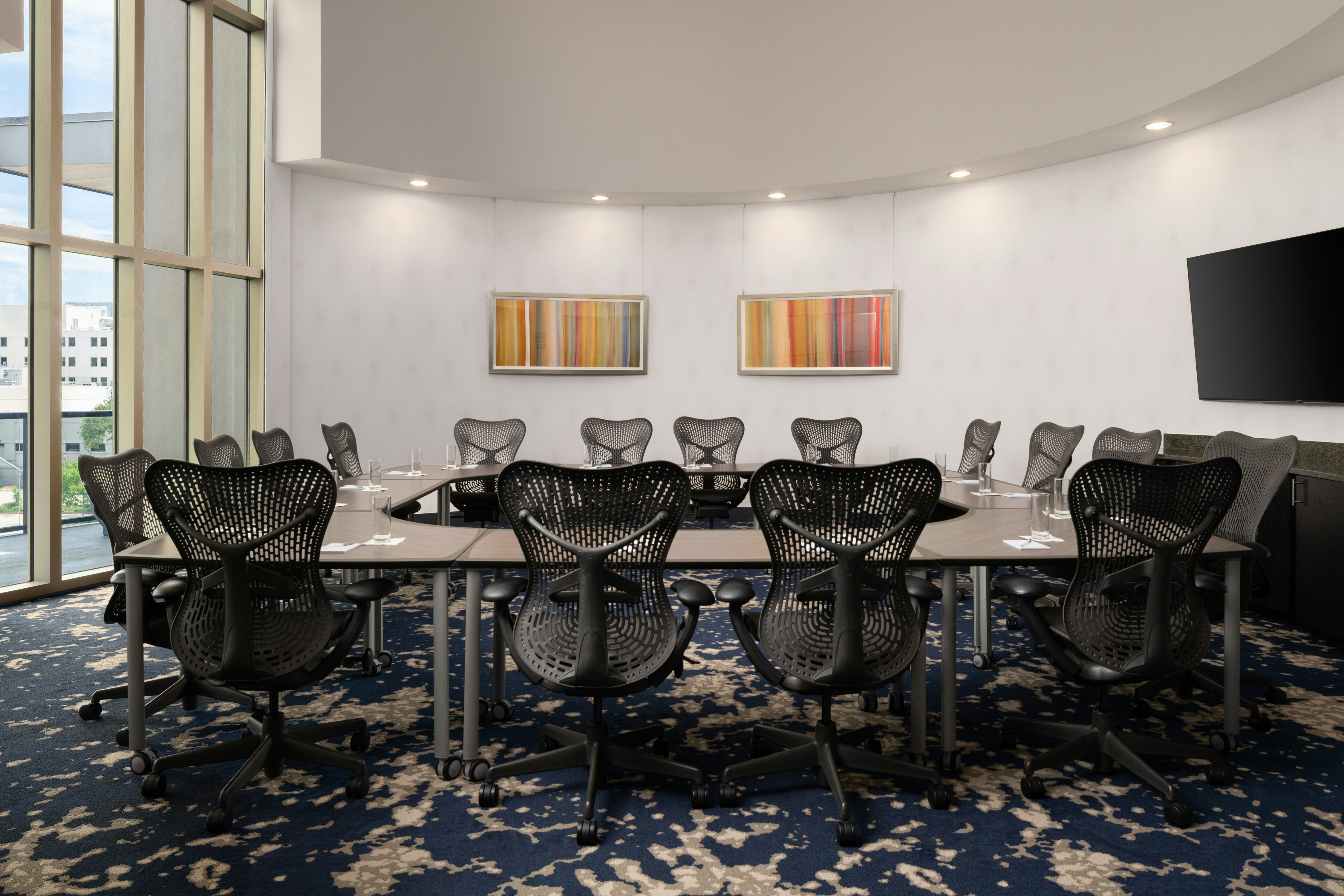 Hilton Garden Inn Charleston Waterfront Downtown 64/77