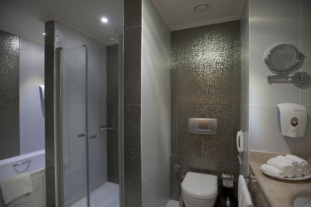 Diamond Excellence Resort & Spa 64/65
