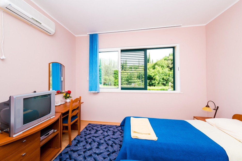 Apartments Dubelj 24/66