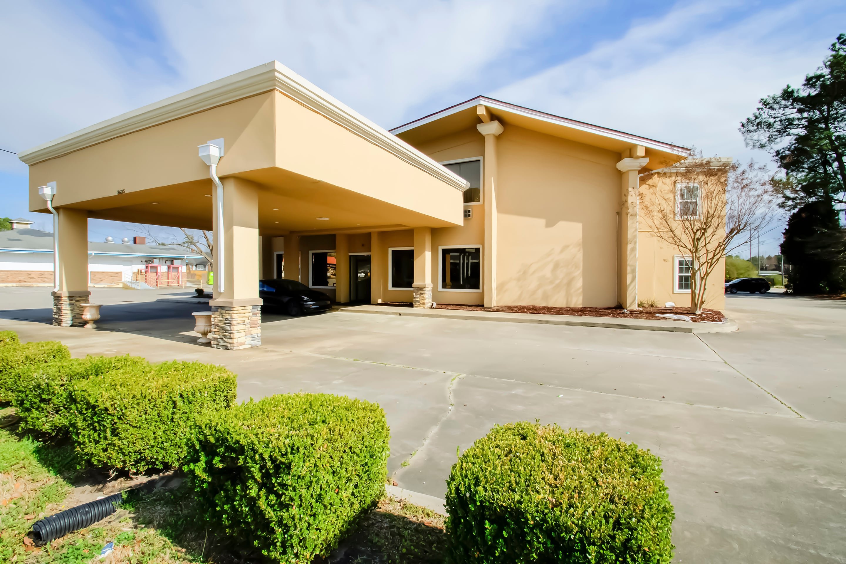 Cypress Inn & Suites Washington 1/14