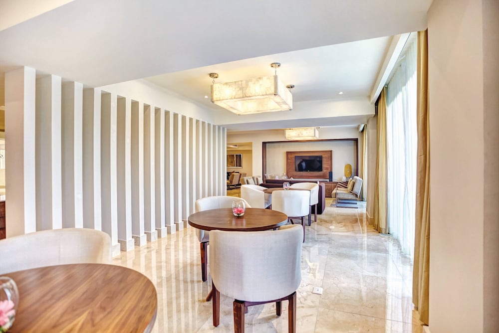 Royalton Riviera Cancun An Autograph Collection All Inclusive Resort Casino 56/66