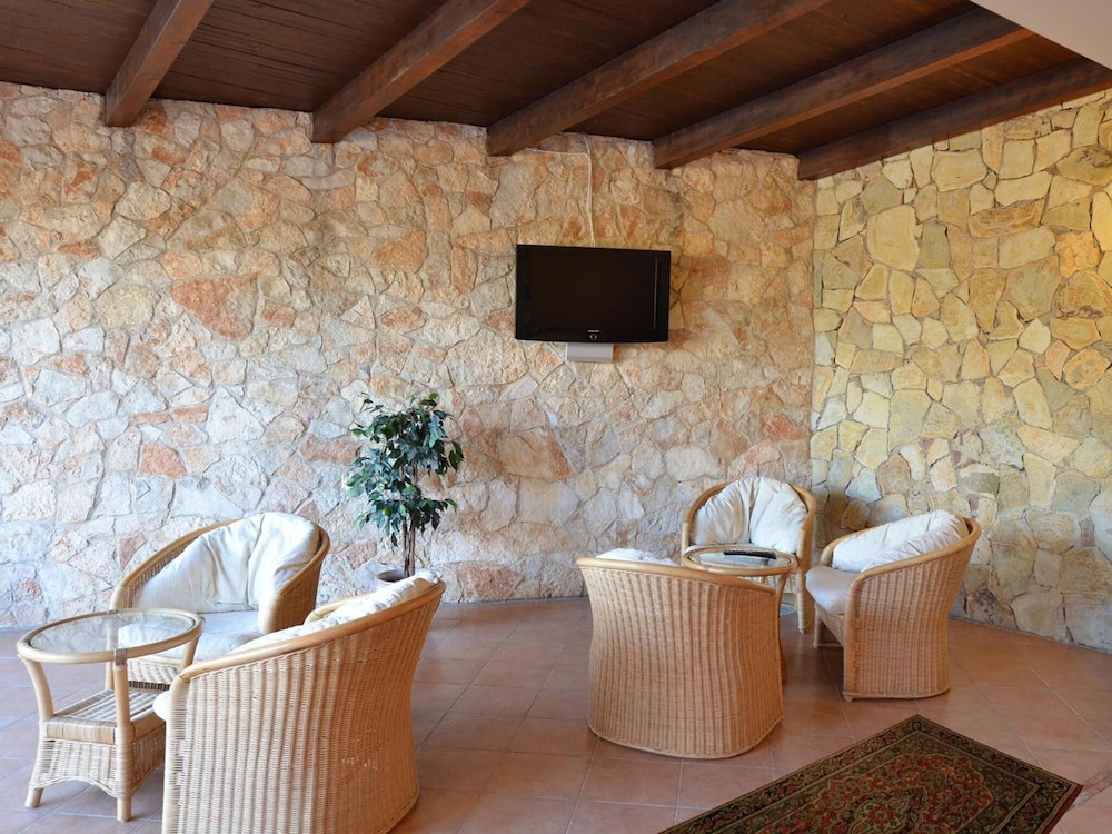 Oasis Hotel Residence and Resort 26/46