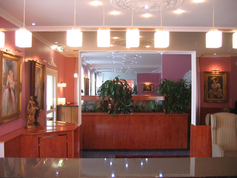 Hotel Atlanta Budget 12/50