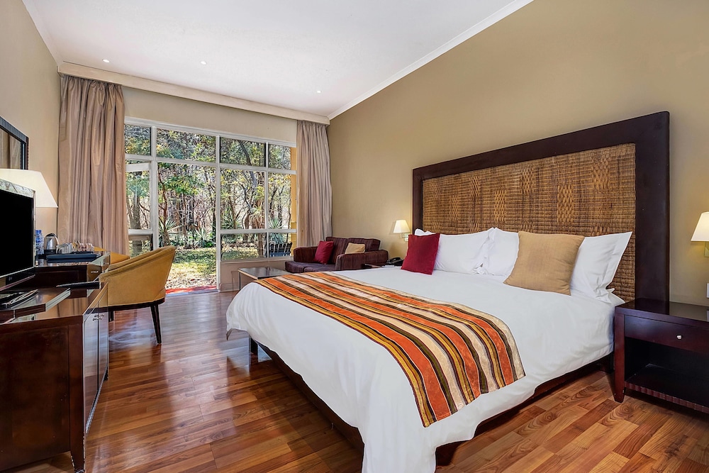Protea Hotel by Marriott Lusaka Safari Lodge 11/50