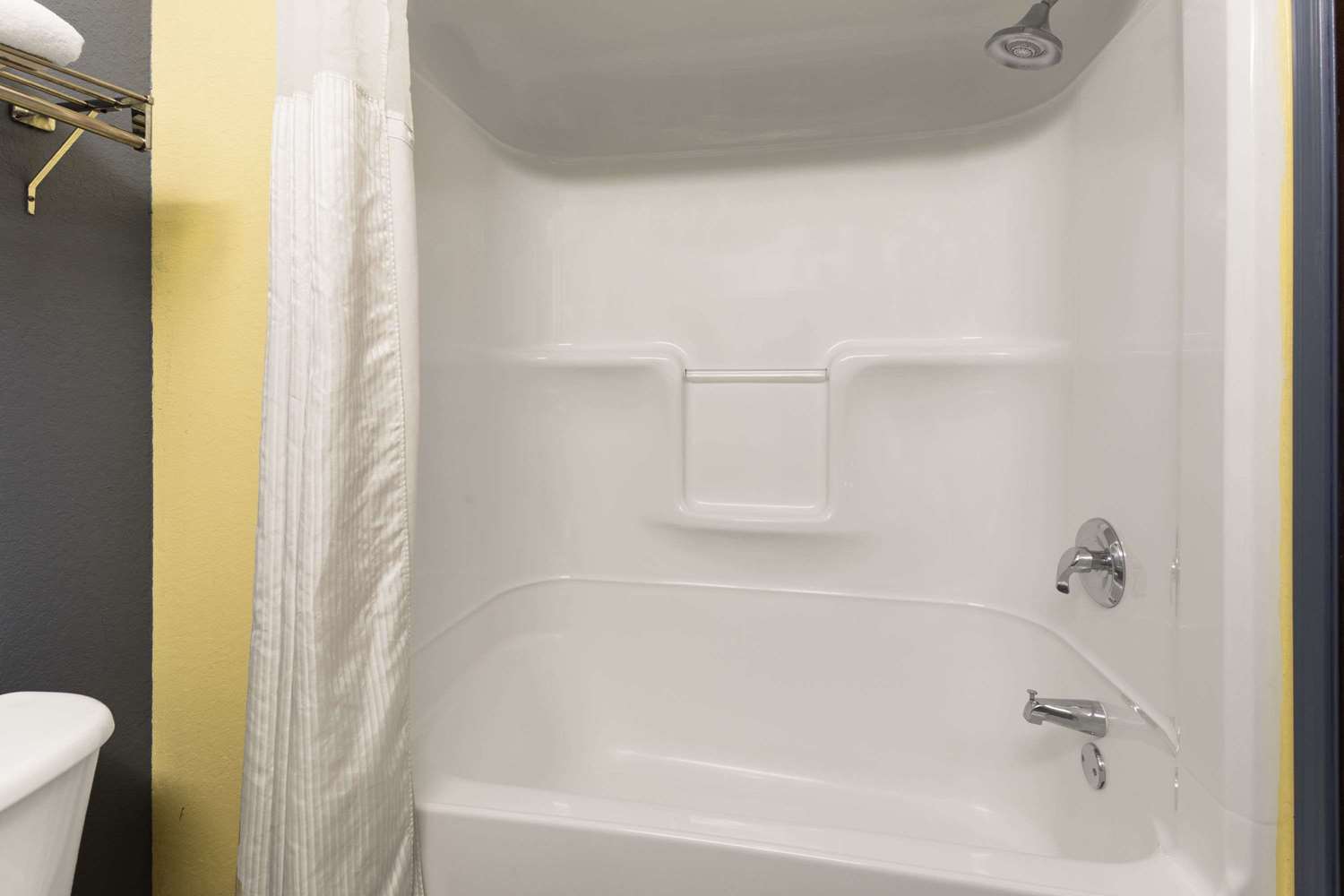 Days Inn Suites By Wyndham Union City 30/30