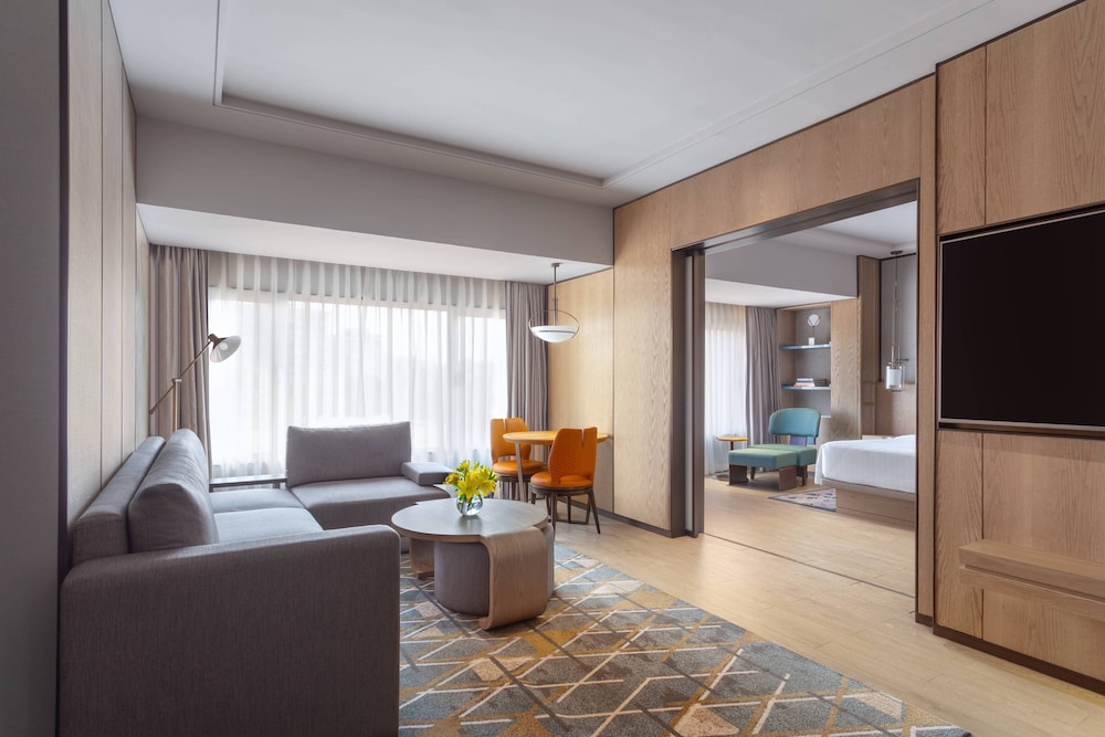 Surat Marriott Hotel 36/55