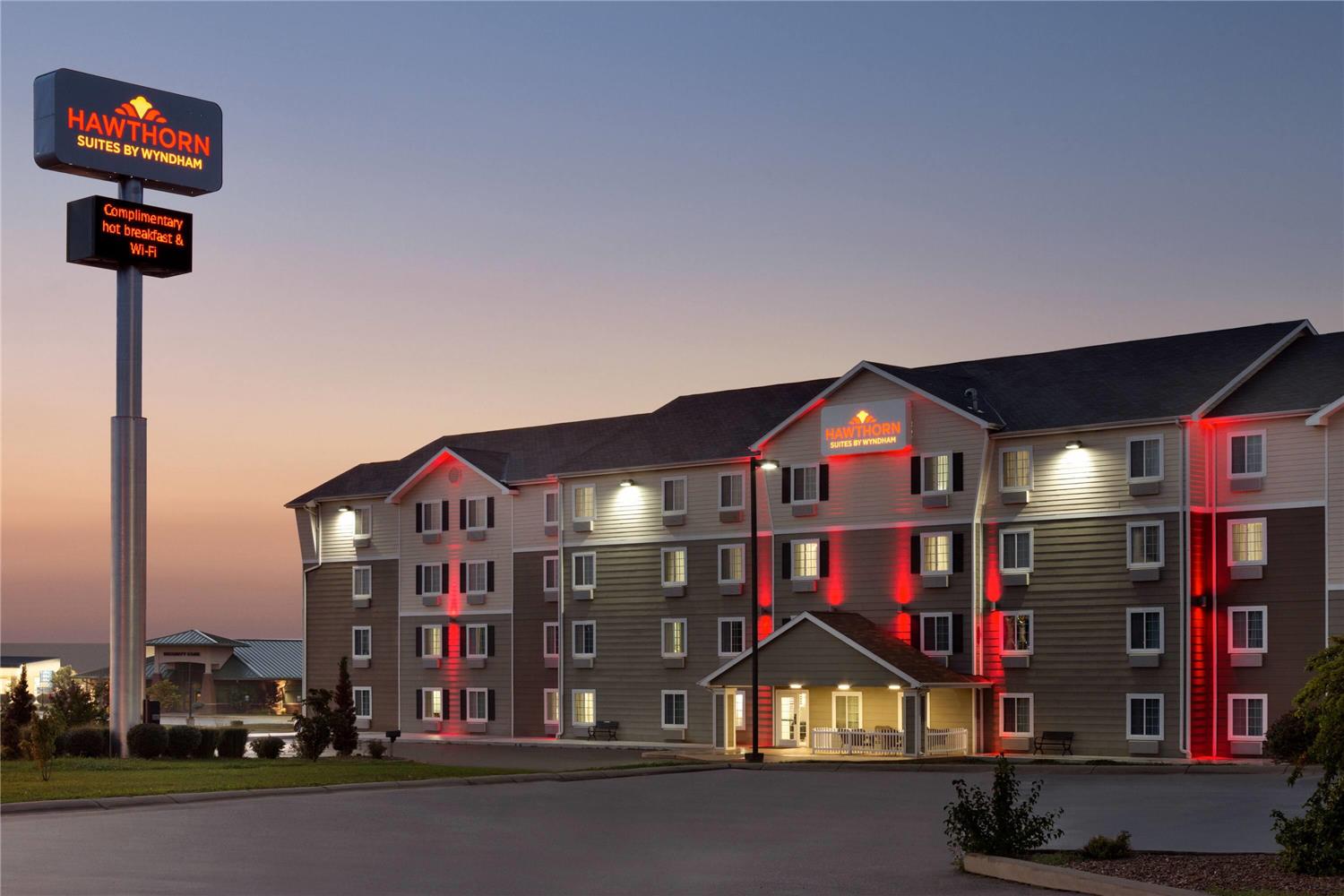 Hawthorn Suites By Wyndham St. Robert/Ft. Leonard Wood 1/11