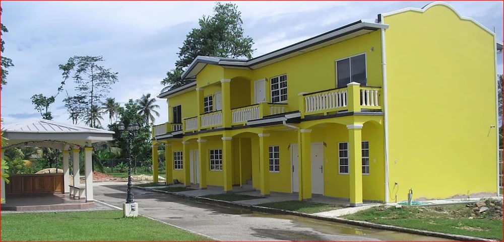 Piarco Village Suites 3/20