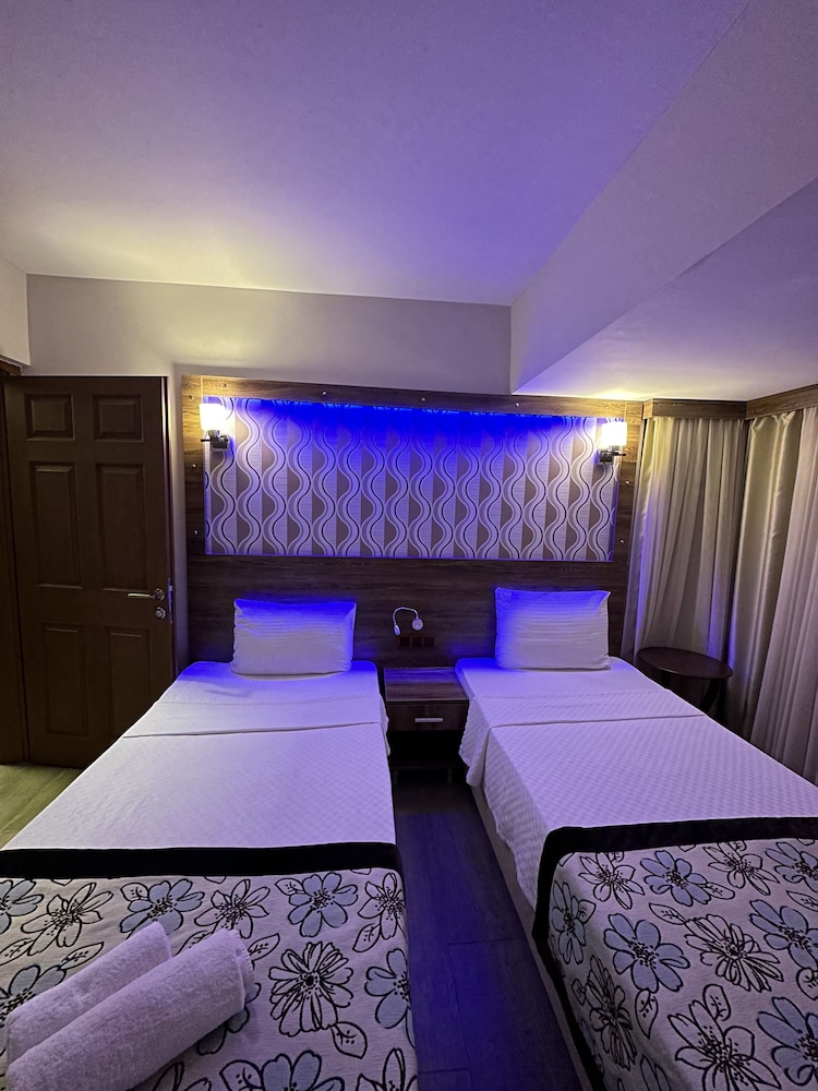 Dolphin Apart Hotel Sarigerme 28/67