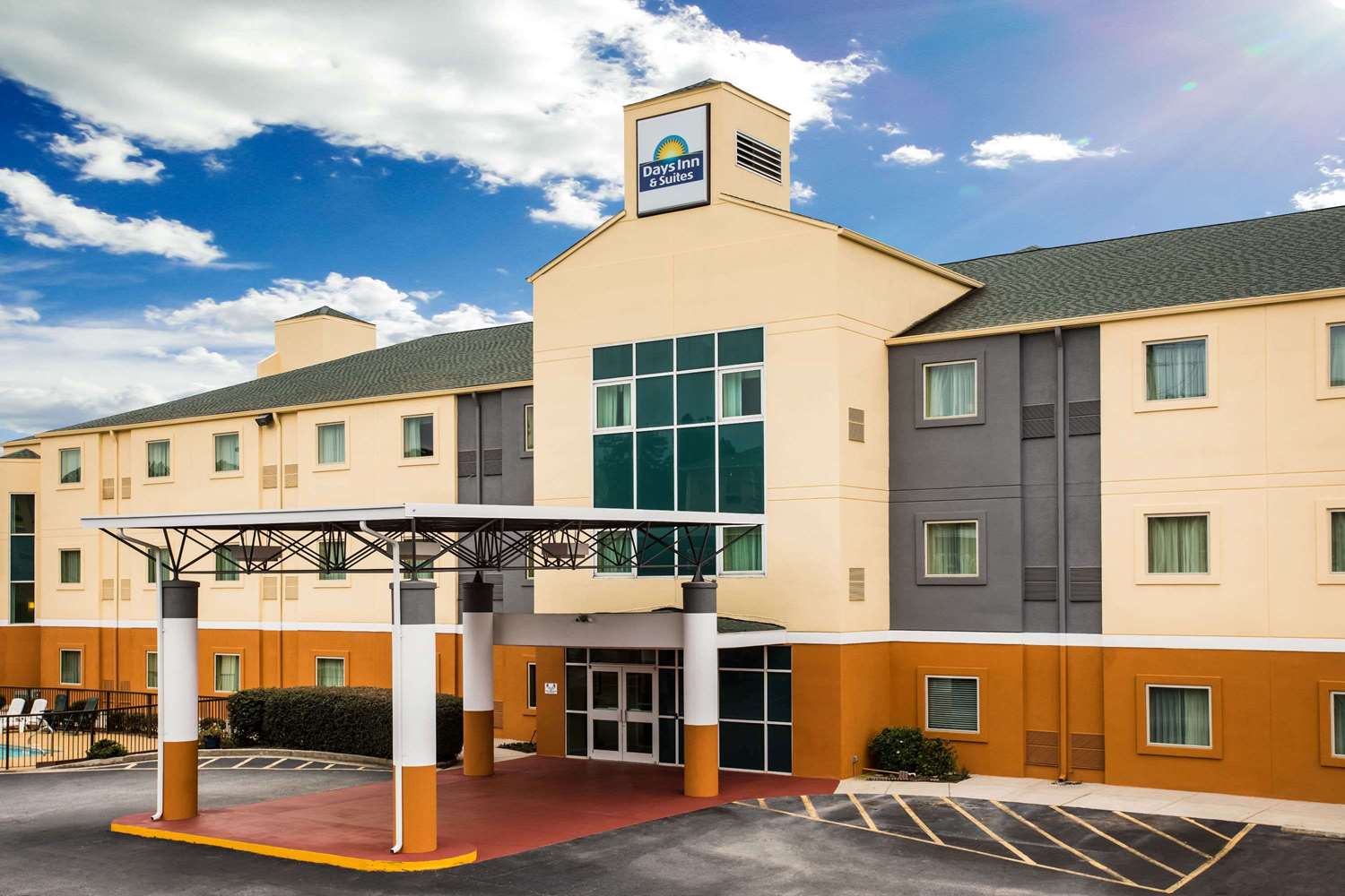 Days Inn & Suites By Wyndham Augusta Near Fort Gordon 8/12