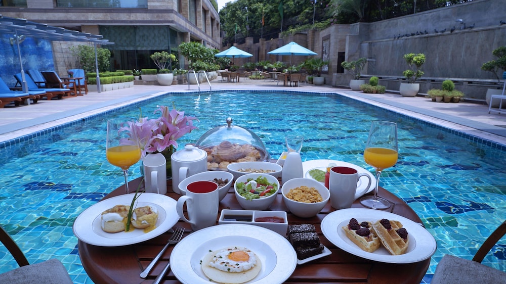 Jaypee Siddharth Hotel 45/47