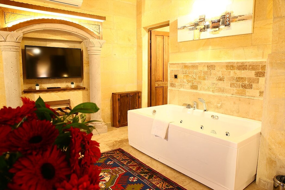 Pegas Cave Suites 38/48