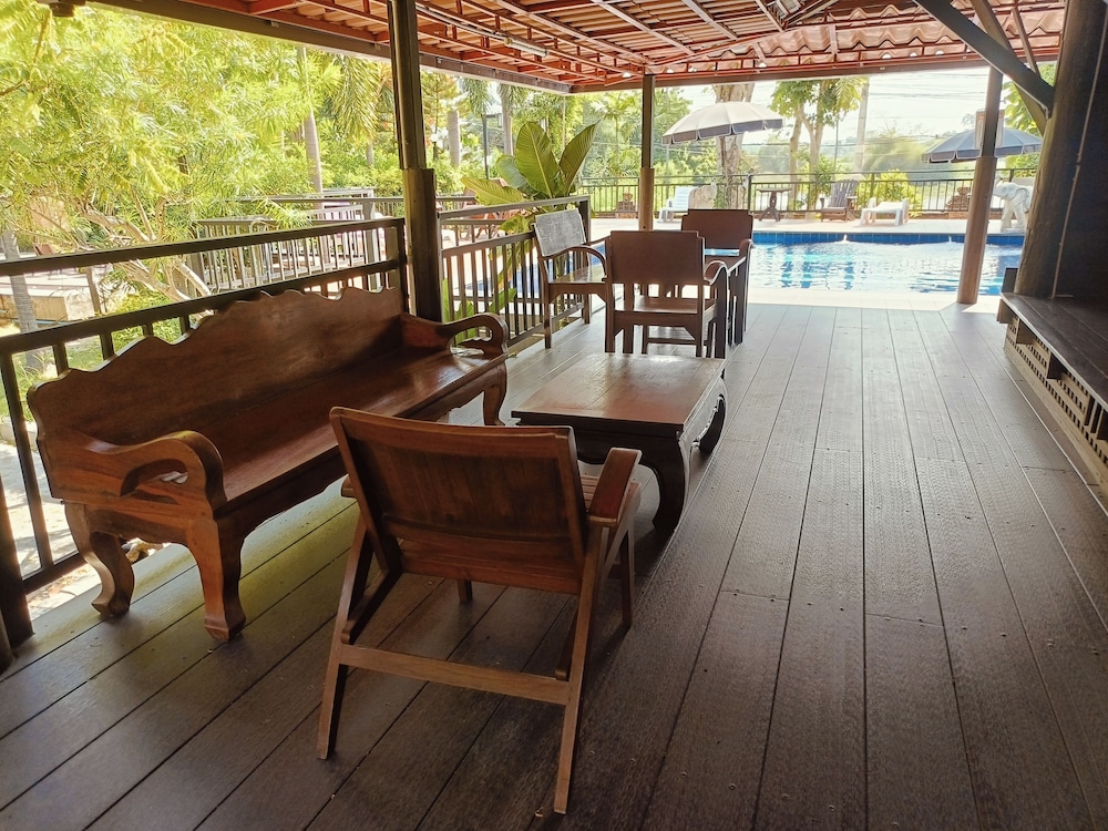 Inrawadee Resort 50/68