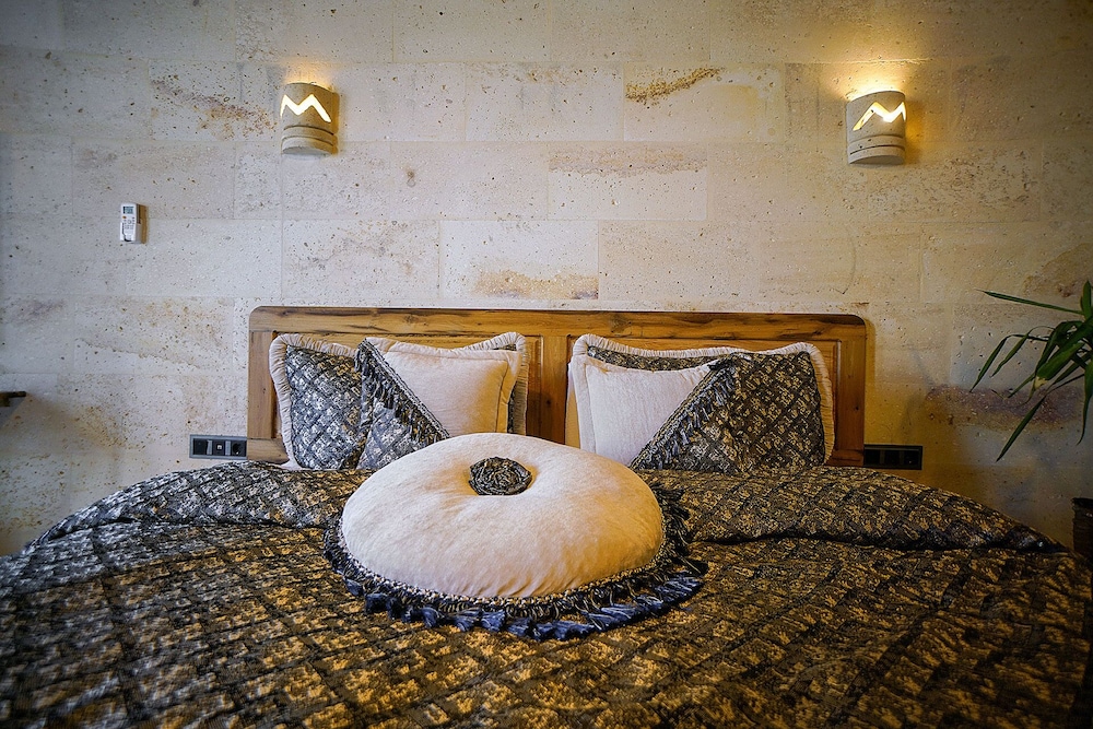 Serene Premium Stone House 10/50