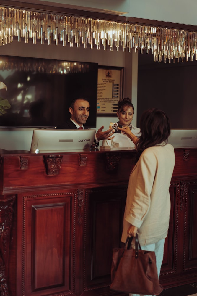 Reform Hotel 6/50