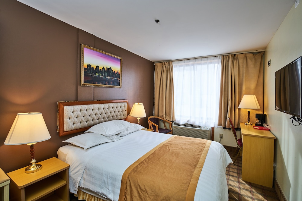 Flushing Hotel 15/60