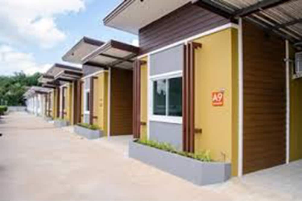 Seree Grand Resort 9/64