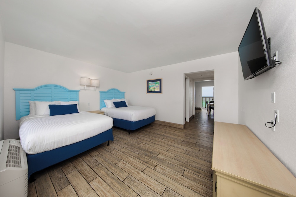 Holiday Terrace Beachfront Hotel, a By The Sea Resort 8/50