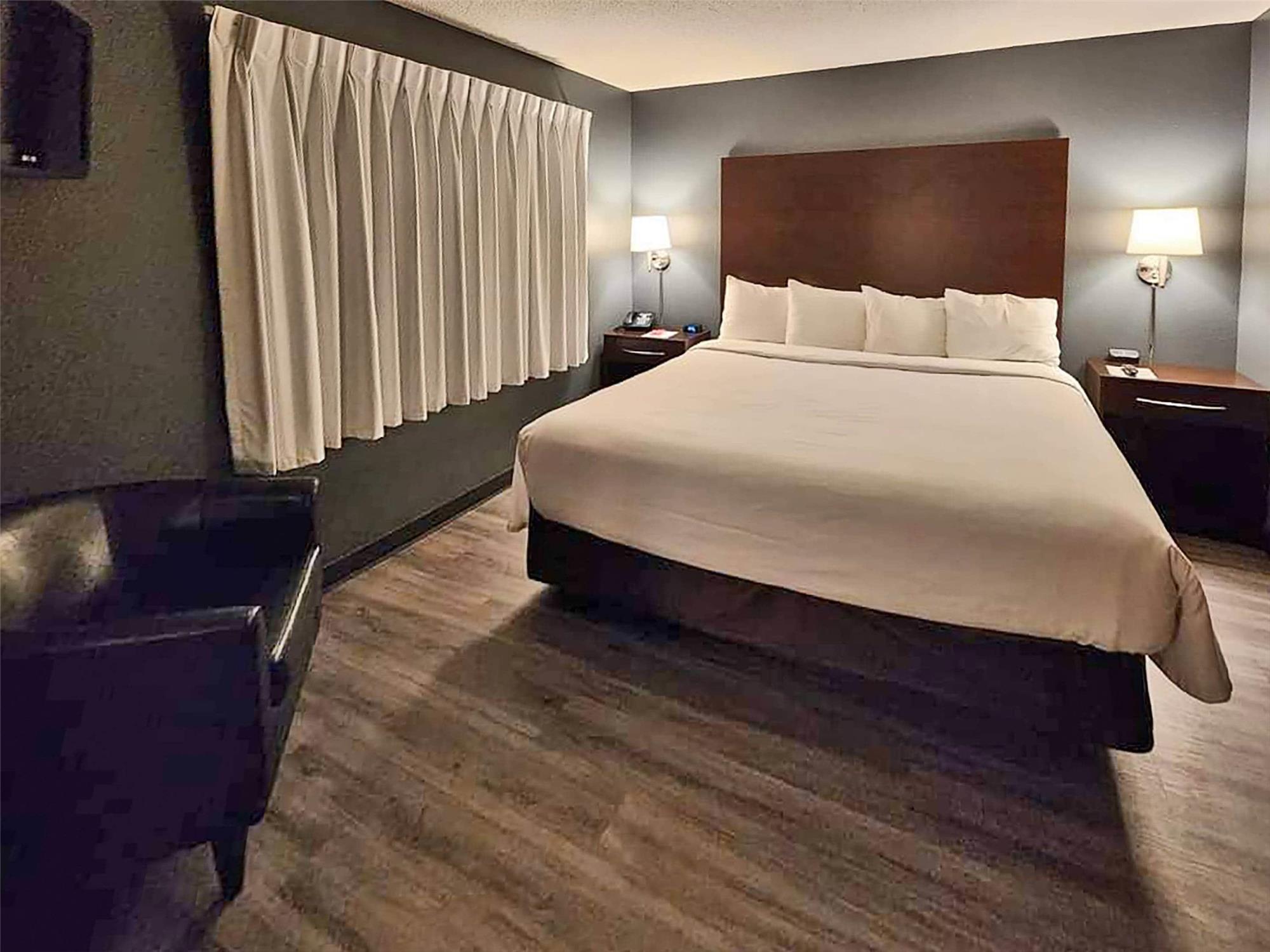 Park Inn by Radisson Ortonville MN 7/19