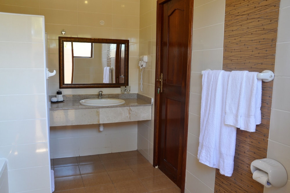 The Sands Beach Resort, Zanzibar 23/72