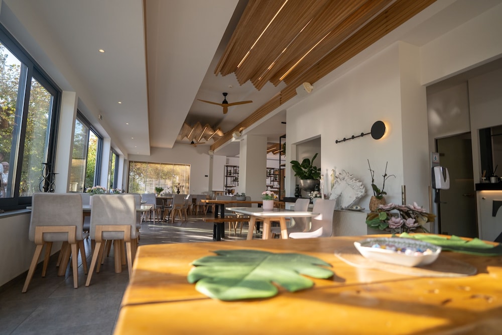 ZOE RESORT 34/50