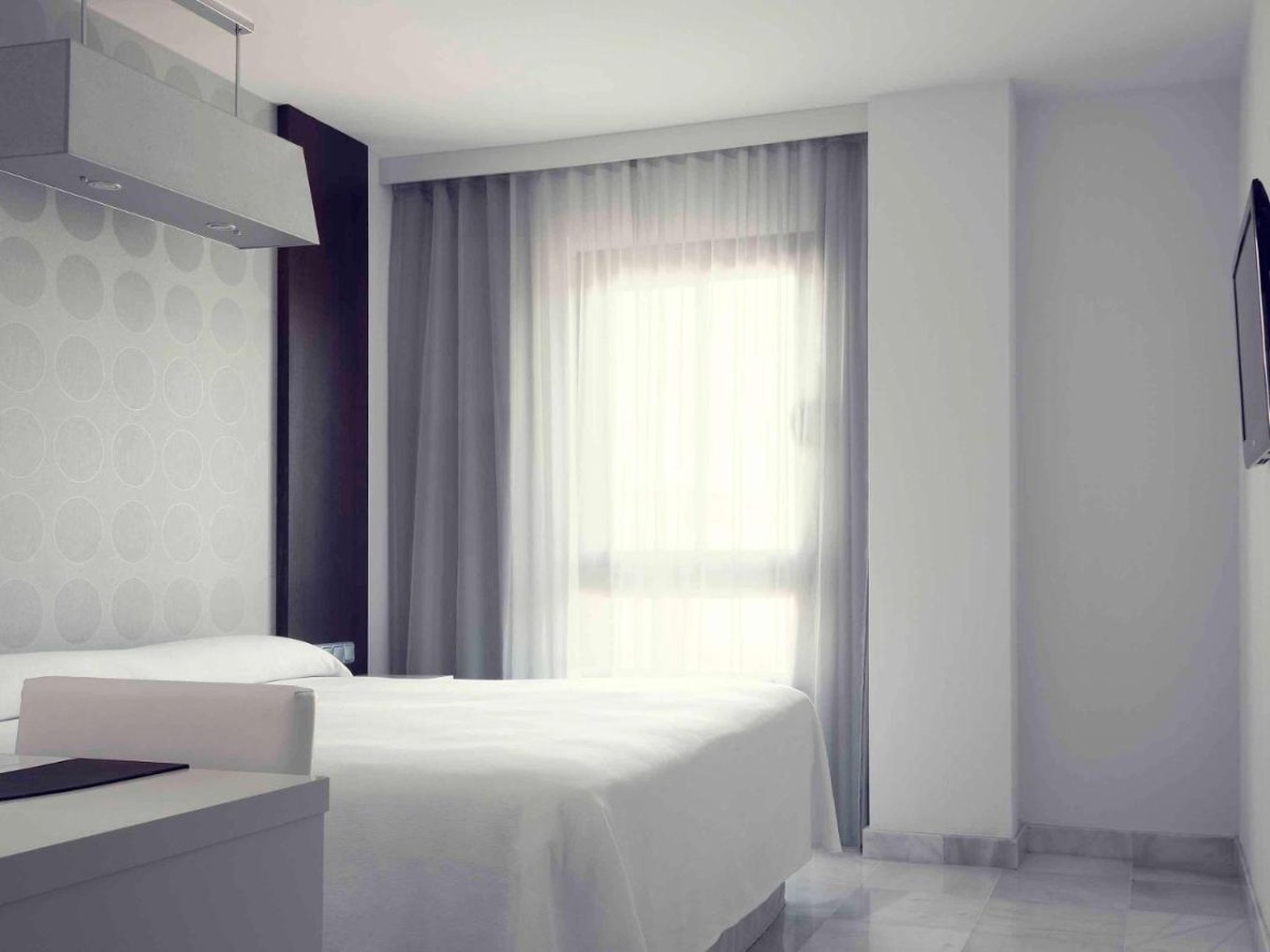 Suittes Hotel 14/36