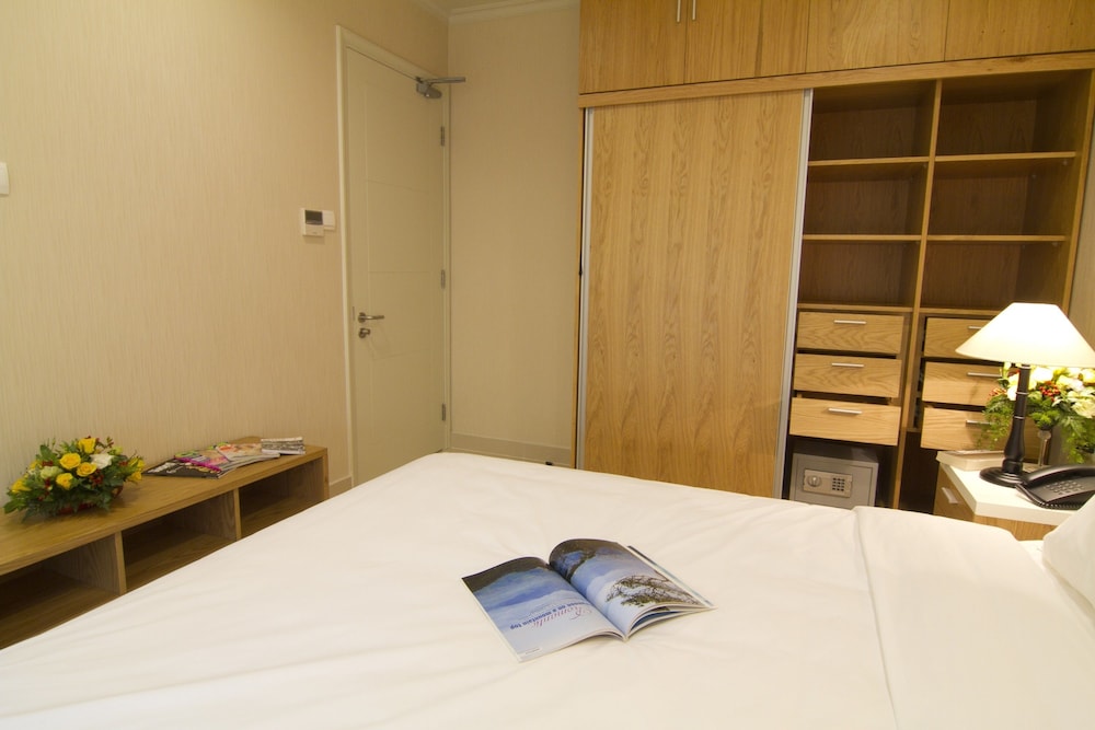 Mayfair Suites - Wmc Tower 26/70