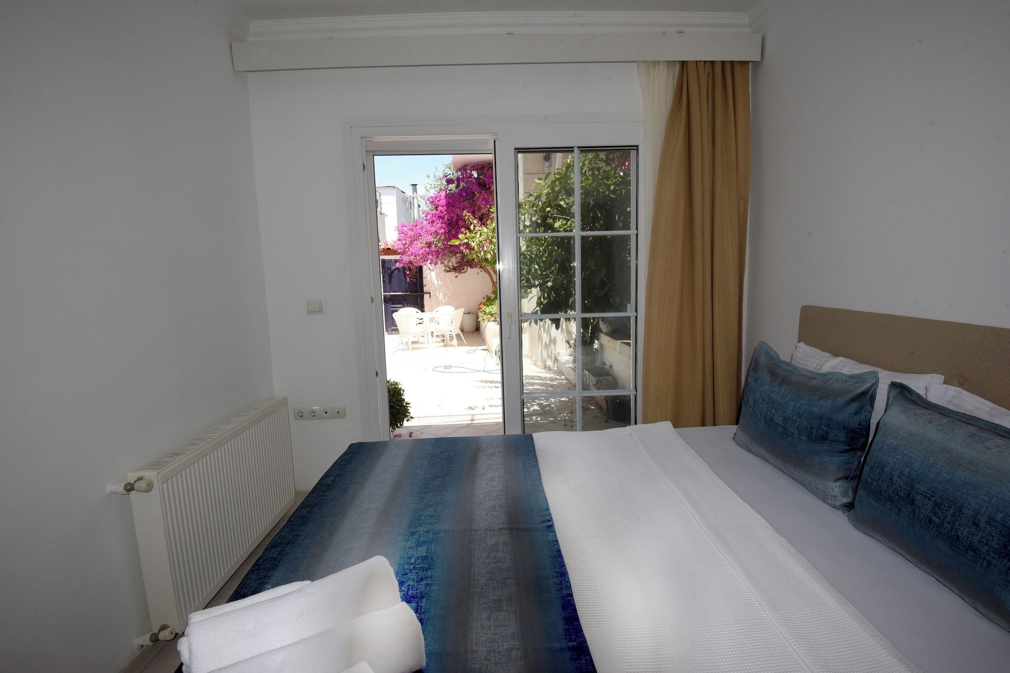 غرفة عائلية رباعية، Mia Hill Suites 3/8